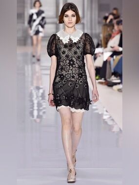 ✨ CHLOE fall 2017 runway dress